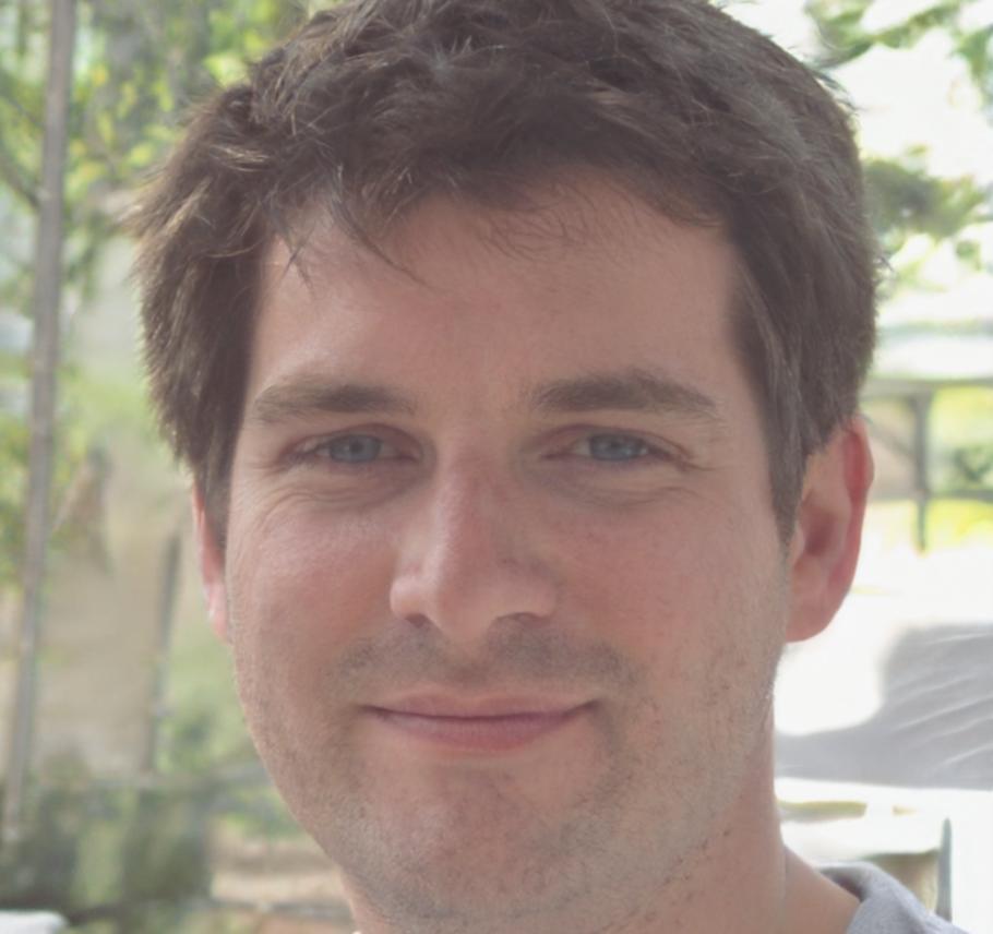 Instructor Felix Brenner teaching responsive design techniques